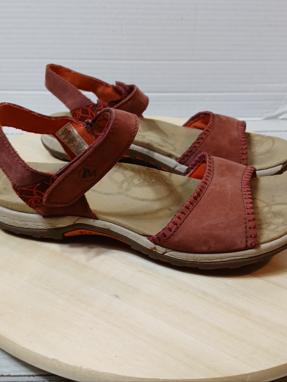 Merrell Women's Size 8 Port Red Leather Open Toe Hook Loop Sport Sandals J57564